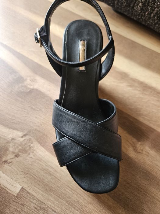 Дамски сандали GAUDI