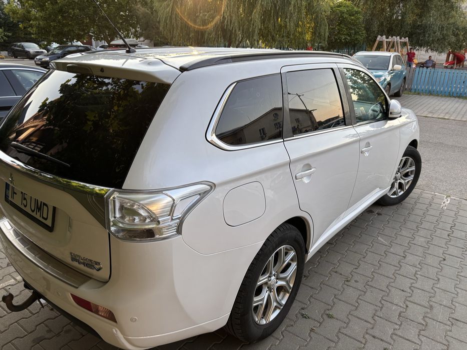 Mitsubishi outlander plug-in hybrid