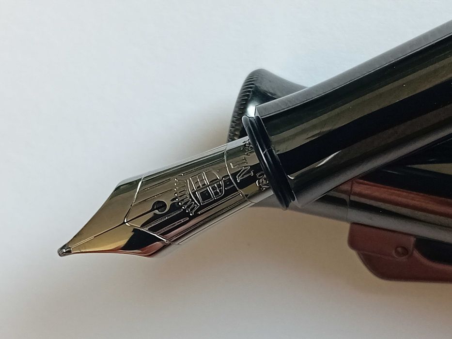 Set Stilou + Pix Graf von Faber-Castell Guilloche Black Edition