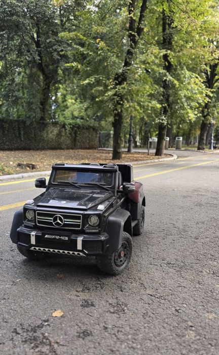 Masinuta electrica pentru 2 copii Mercedes G63 6x6 270W culoare Negra