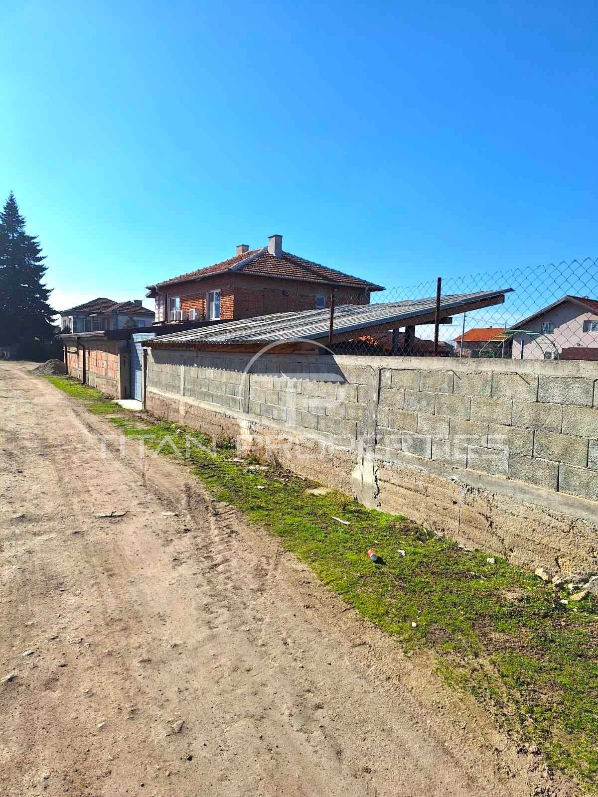Парцел в село Рогош