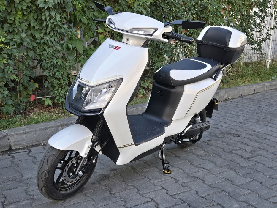 Schimb Scuter electric RKS REE1500 1000w baterie Li-ion 48v 24Ah ATV