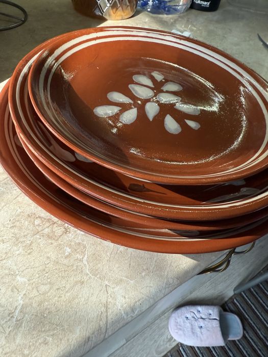 Отдам тарелки разные