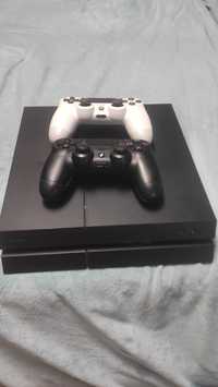 PlayStation PS4 + 2 console