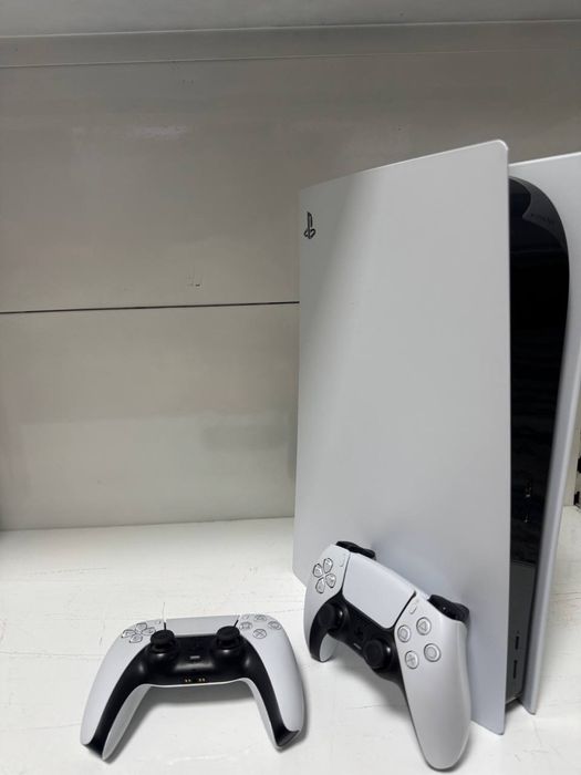 PlayStation 5 с дисководом