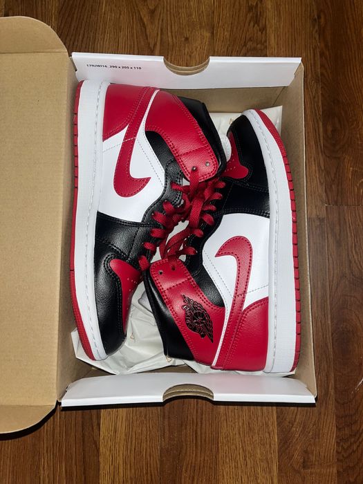 Air Jordan 1 mid