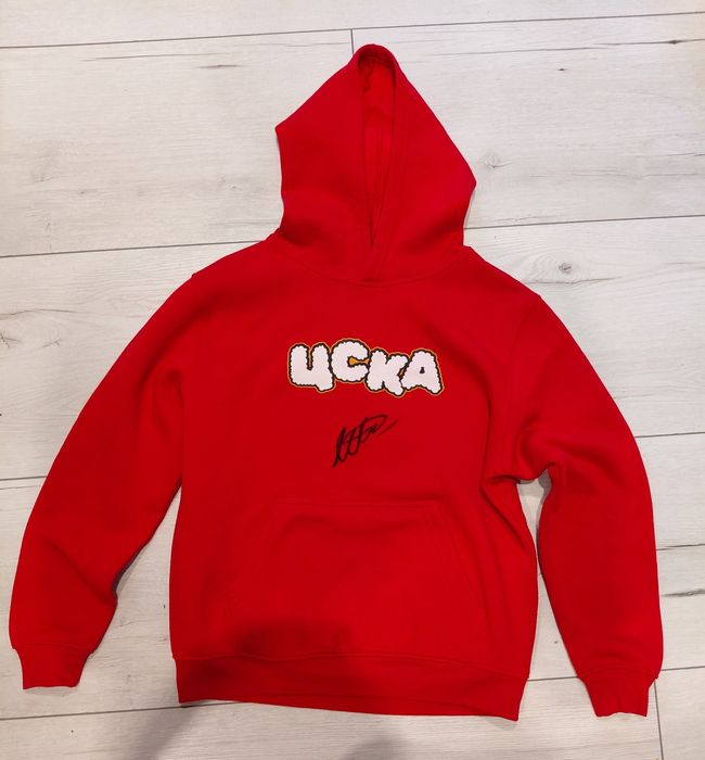 Суитшърт на ЦСКА София подписан от Мартин Петров