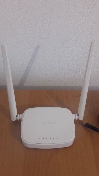 2 Router Wireless Tenda N301,300Mbps+Router Huawei HG655b