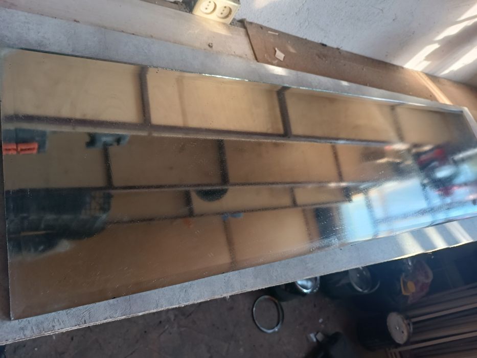 Зеркало края зашлефованно