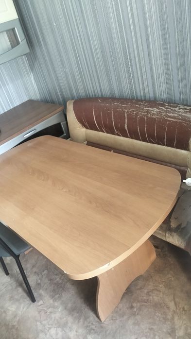 Стол кухонный уголок