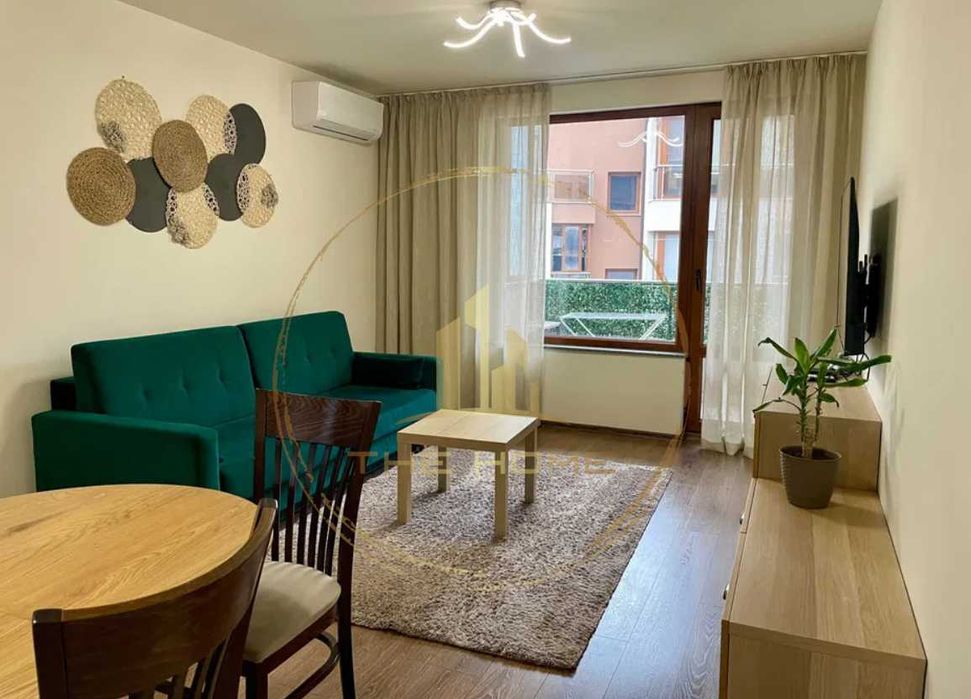 Дава се под наем Тристаен апартамент в Варна, Център - 87 кв.м за 700 € - Снимка #2