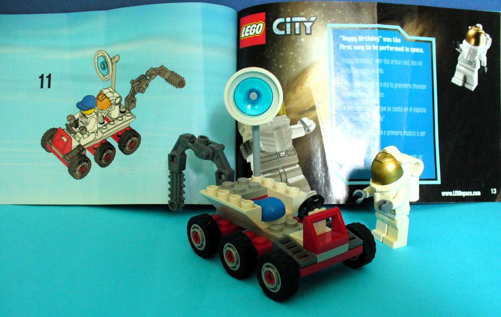 LEGO City 3367, 3366, 3365, 60078 Космически совалкки и астронавти