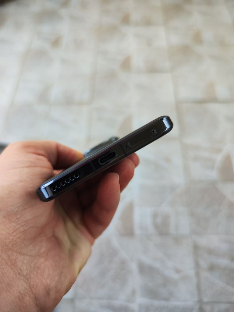 Honor Magic 6 Pro в добро състояние!
