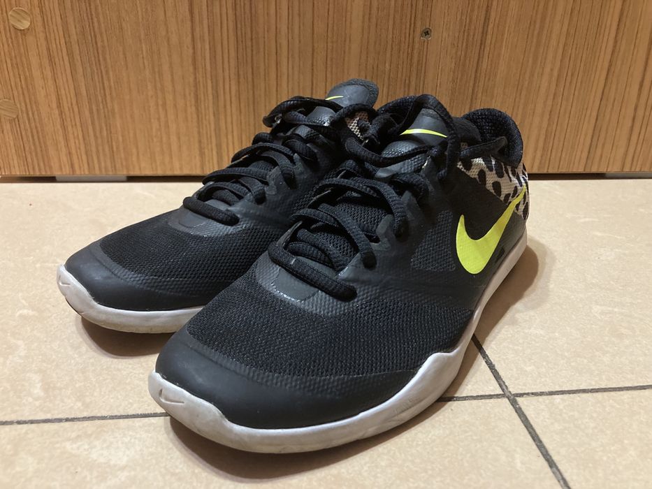 Дамски маратонки Nike