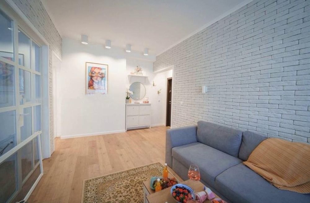 Многостаен, продажба, Център