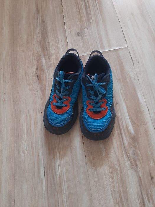 Adidasi copii marimea 33