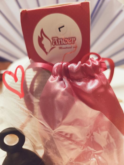 Cupă menstruală AneerCare sigilată reutilizabilă + cadou candelă