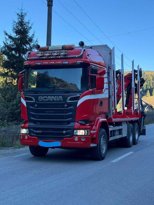 Camion cu macara