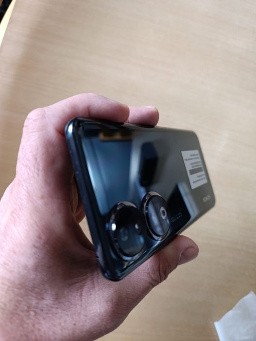 Vand HONOR 90 impecabil