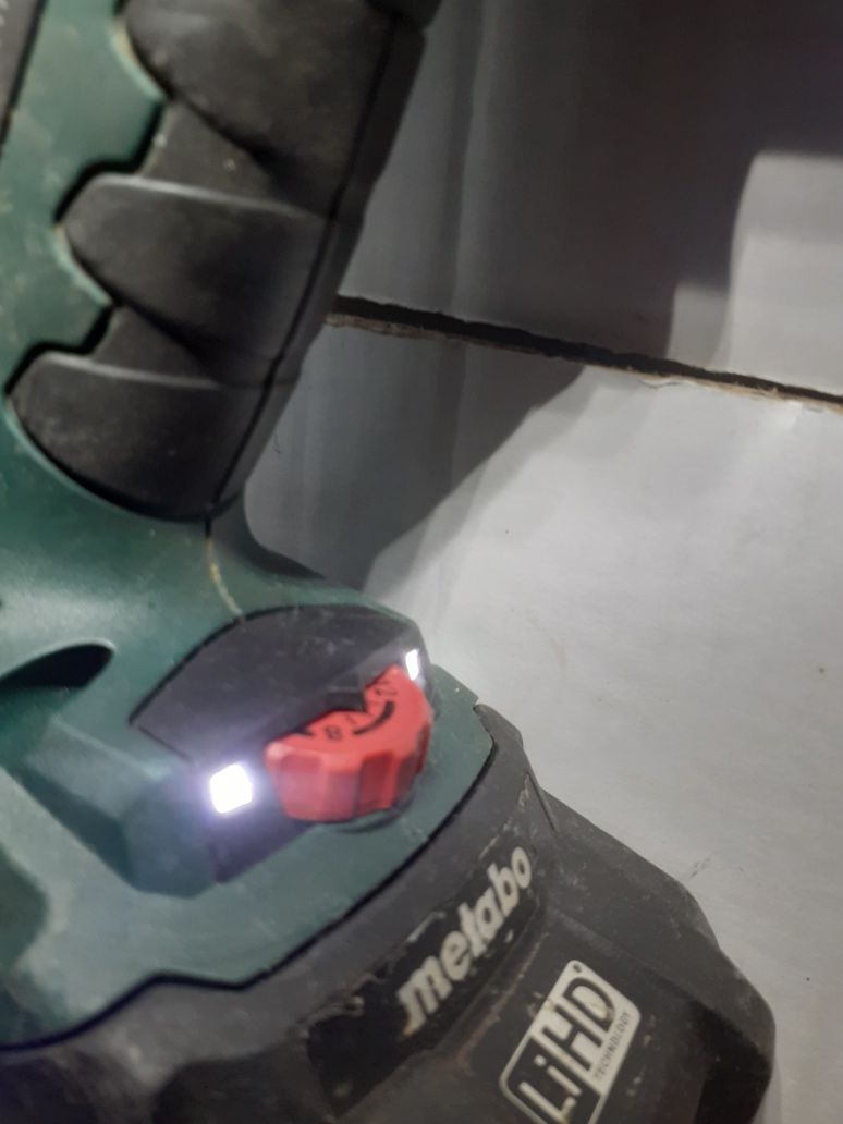 Vand impact METABO SSW 18 LTX 400 BL 1/2