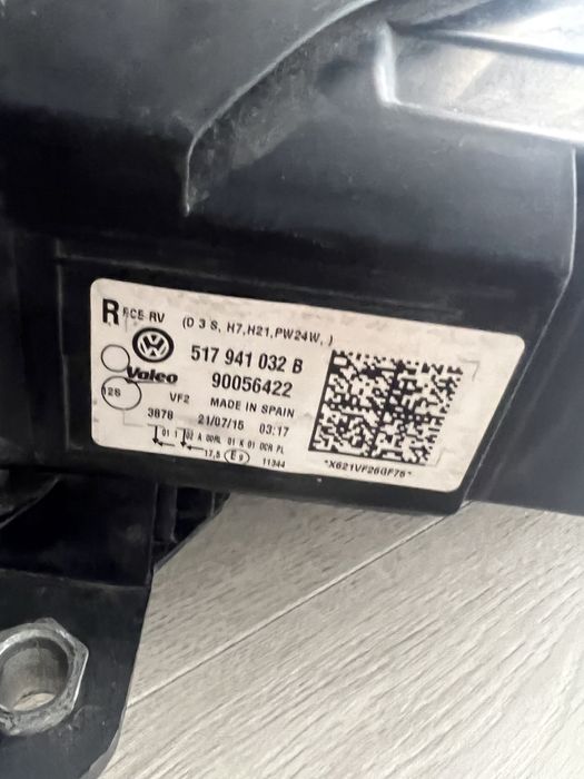 Фарове фар VW Golf Sportsvan Xenon Спортсван Перфектни