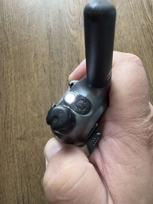 Set 2 Walkie-Talkies Motorola TLKR T8