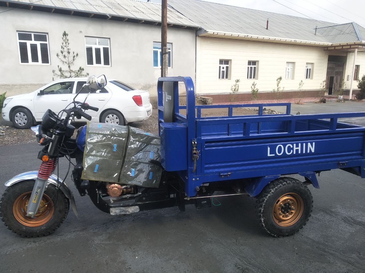 Sotiladi srochna xali yangi