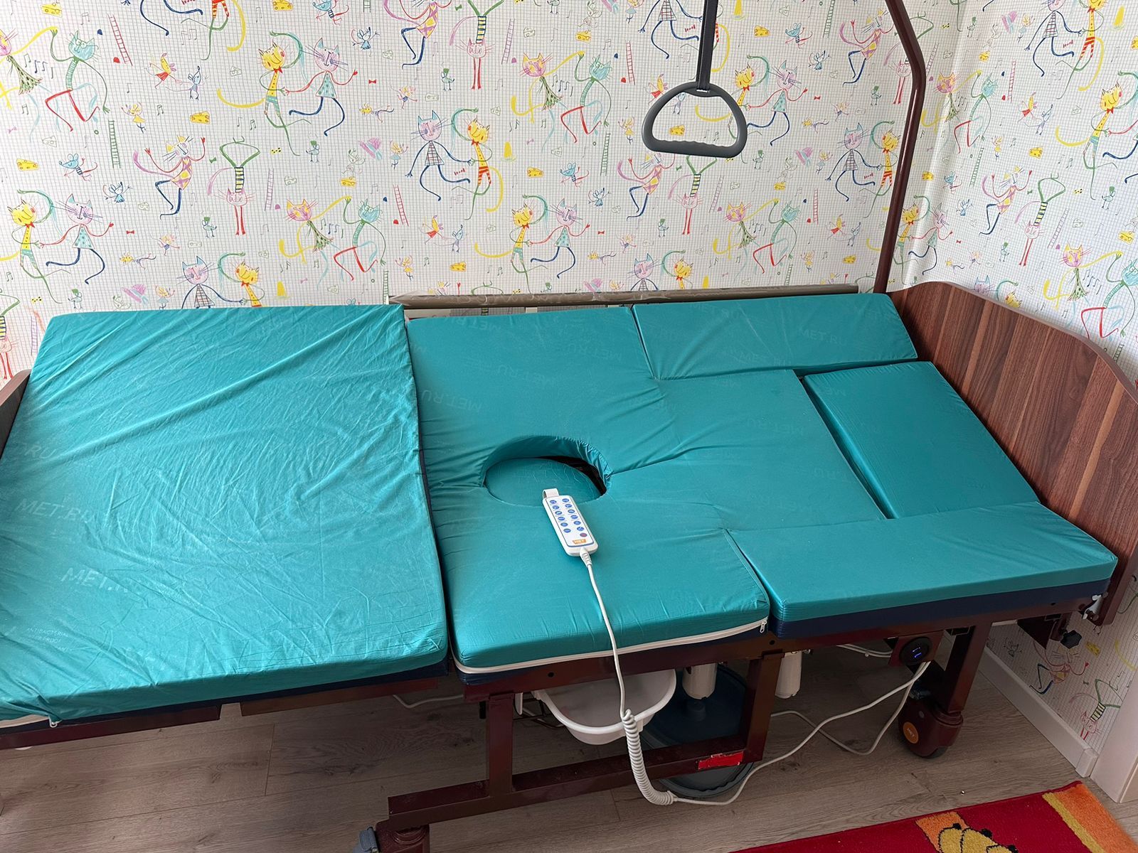 Продаю кровать для инвалидов электрическая