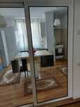 Închiriez apartament trei camere centru