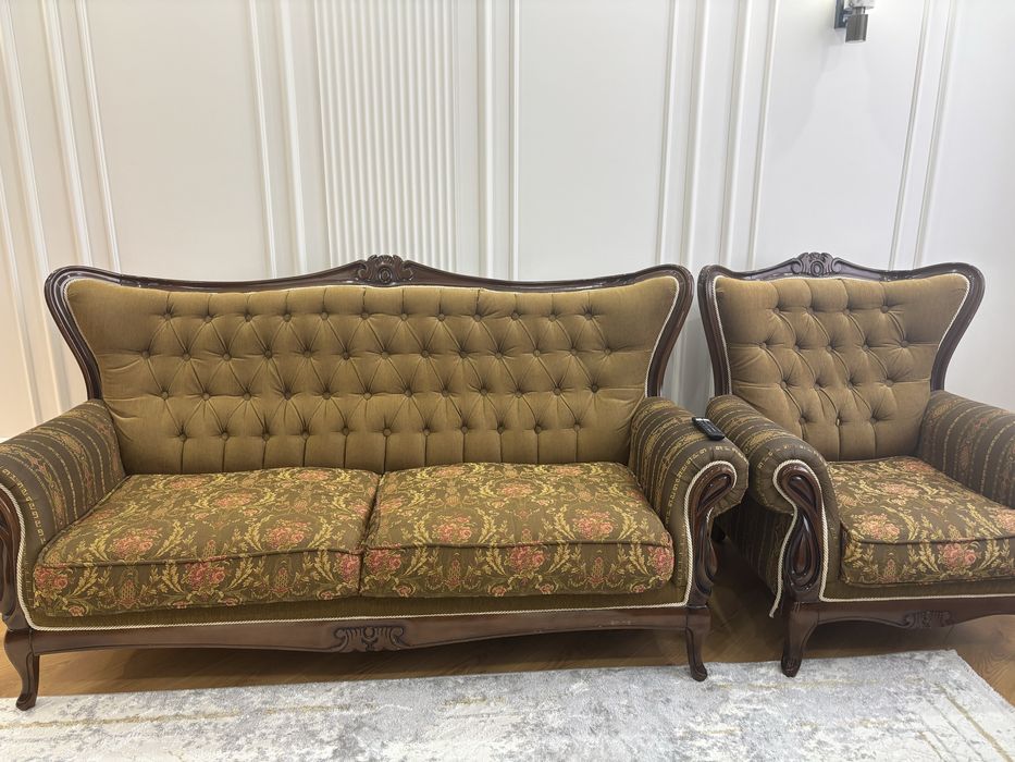 Диван с креслом. В классическом стиле