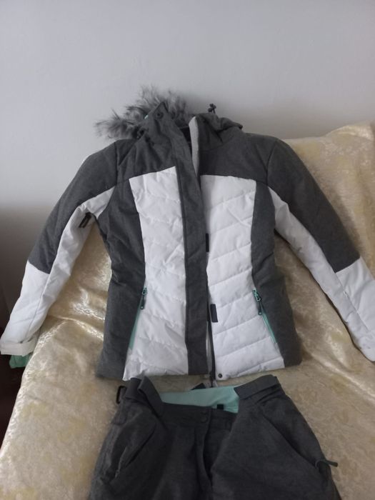 Costum nou de ski