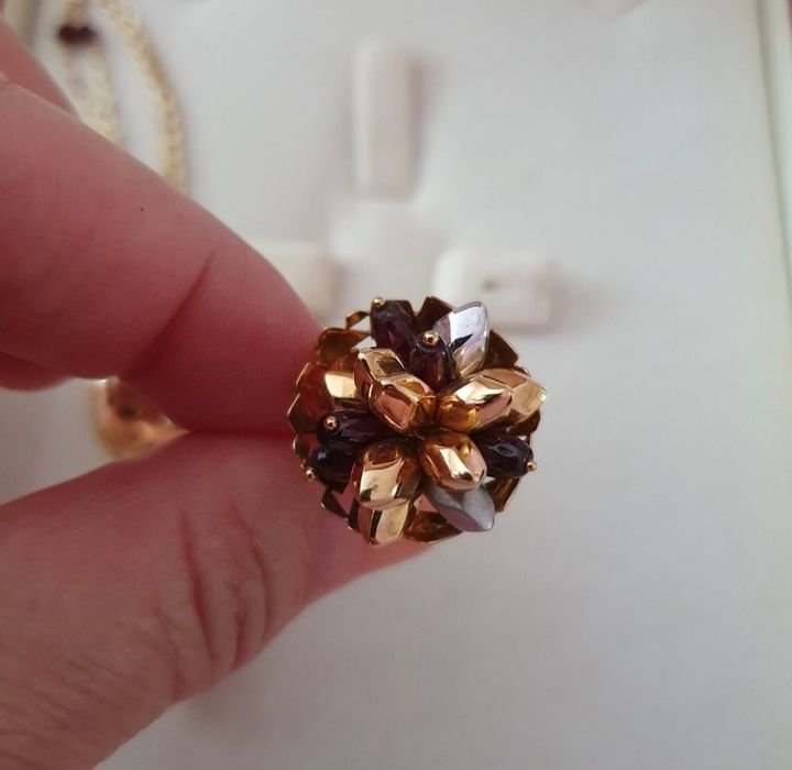 Set bijuterii din aur de 18K