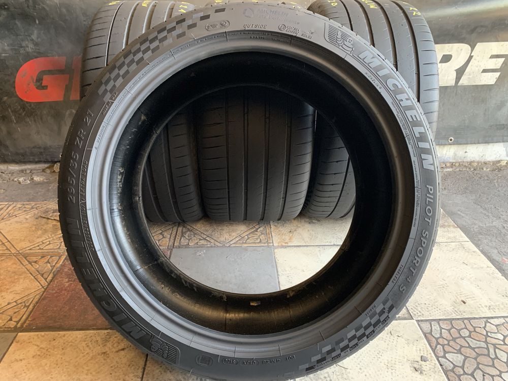 295 35 21/315 30 22, Летни гуми, Спорт пакет, Michelin PilotSport4S