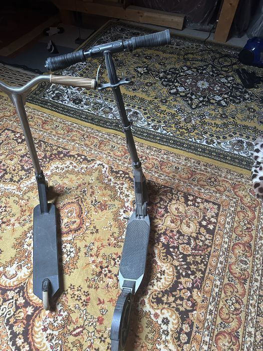 De vanzare 2 trotinete Oxelo