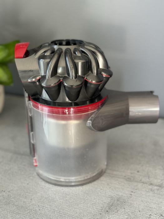 Ciclon + rezervor aspirator Dyson V7