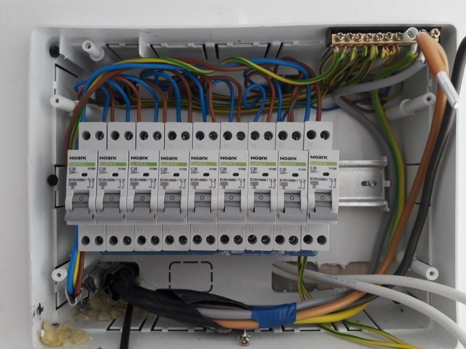 Casa Inteligenta ( Smart home)