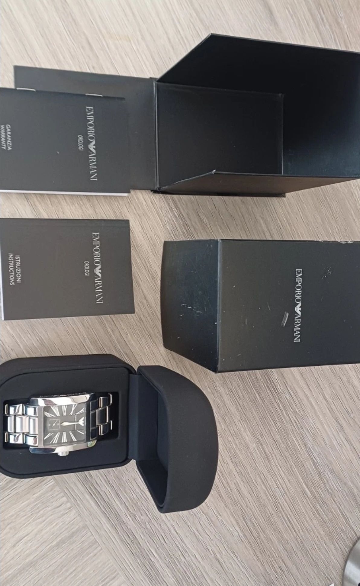 Ceas Emporio Armani AR0181 251500

Conditie 10/10