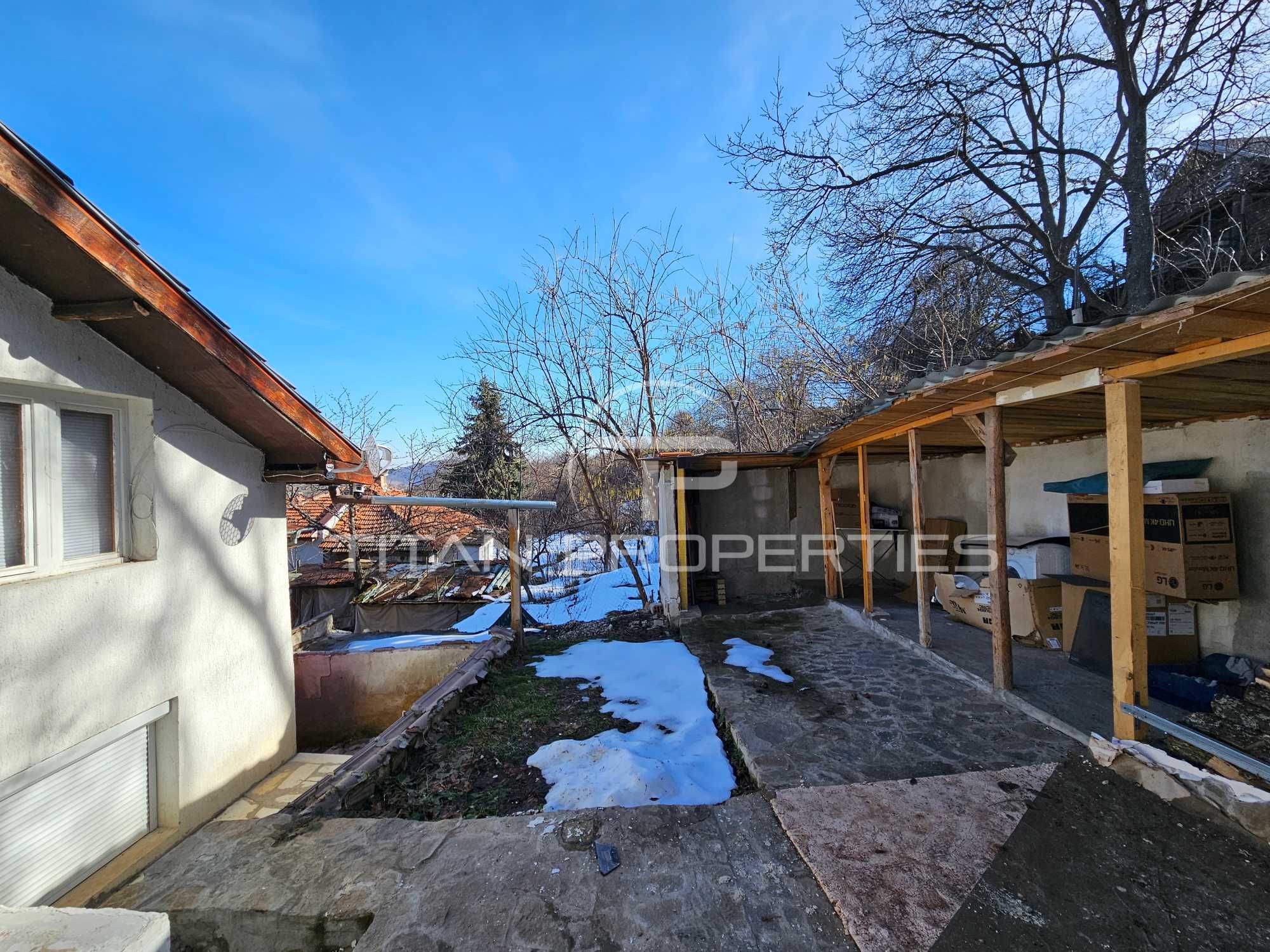 Къща в село Цар  Калоян