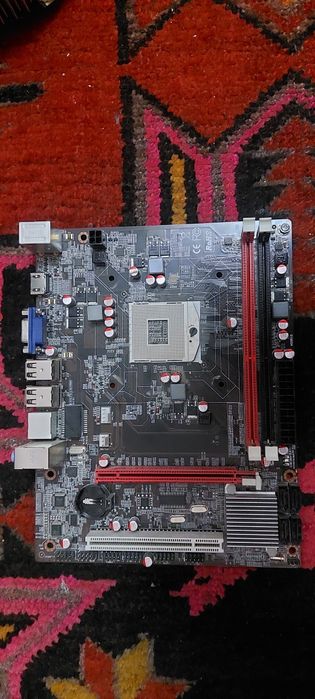 Материнская плата