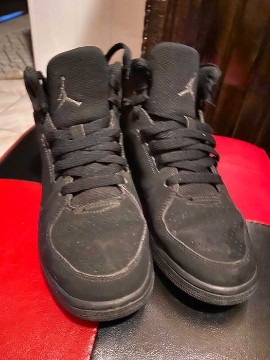 Adidasi Jordan x nike