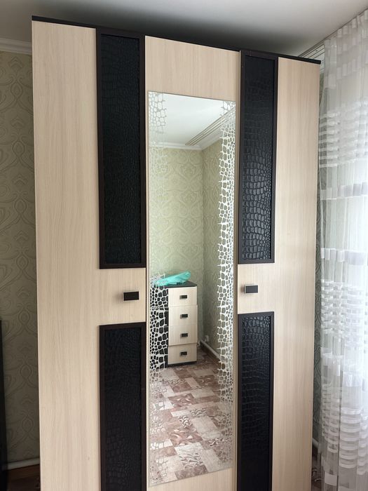 Продам Шкаф состаяние отличное