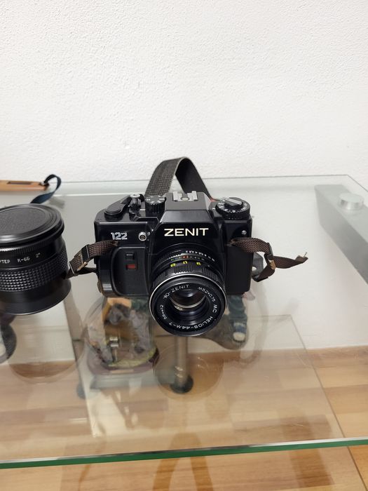 Aparat foto KIEV 60  ZENIT 122