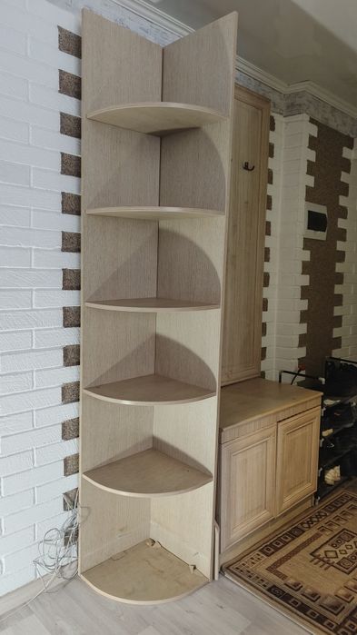 Продам прихожую на фото видно