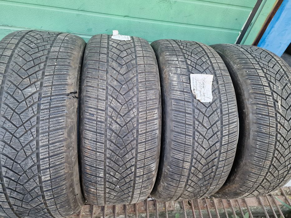 Anvelope 255/50R21 marca Goodyear, DOT 2020 ,M +S
