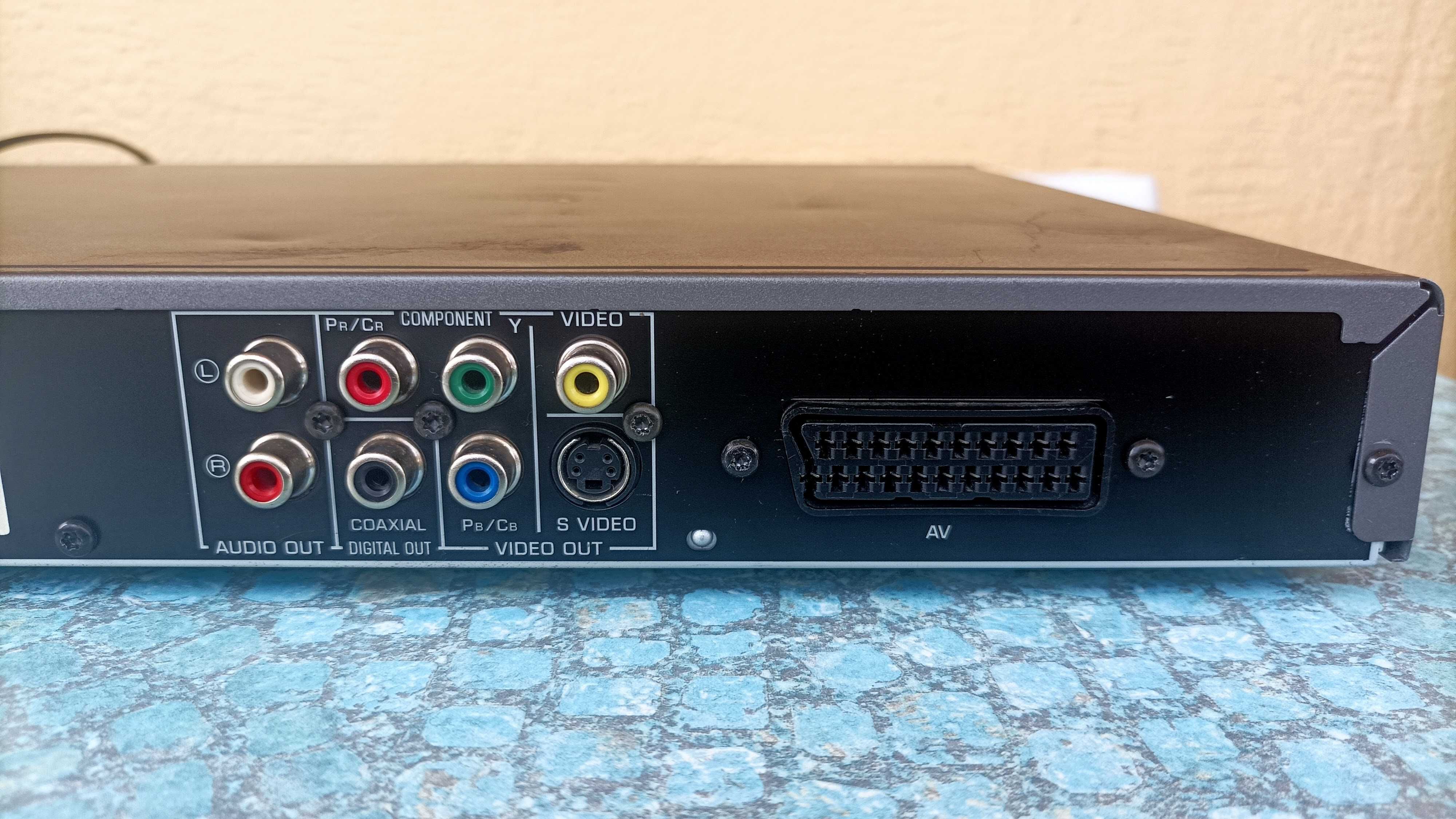 Yamaha DVD плейър