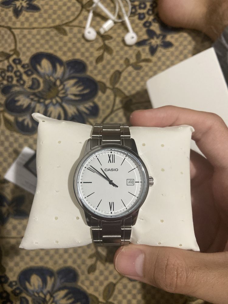 Продам часы casio