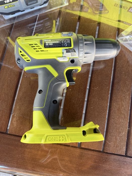 Ryobi  18V Masina de gaurit si insurubat