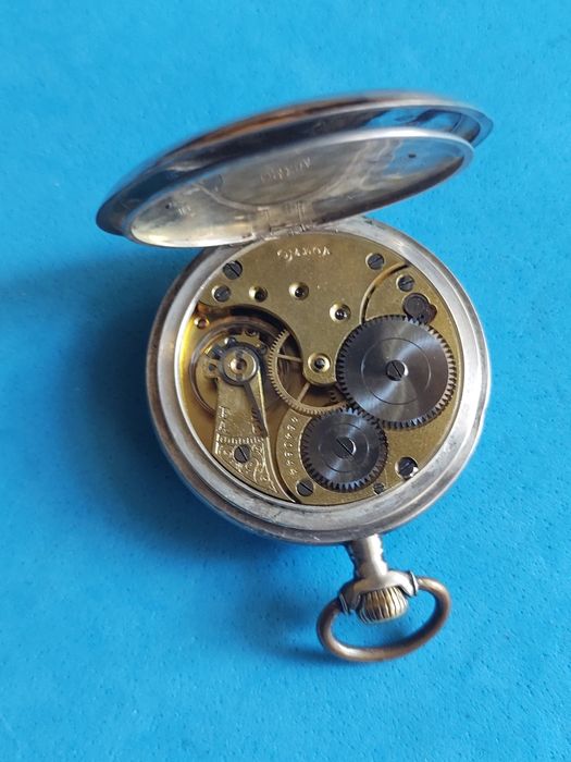 Шведски джобен часовник OMEGA