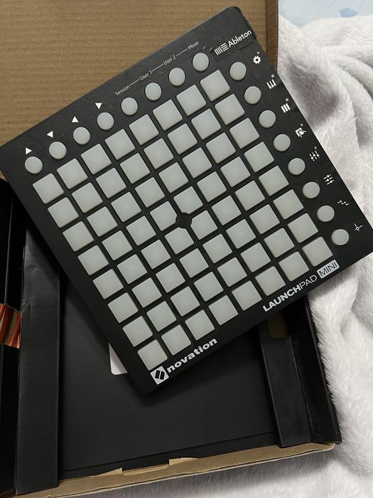 Продам launchpad mini MK2 notivation