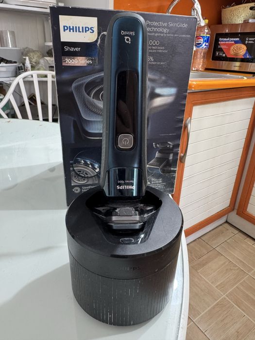 Продаю Электрическую бритву Philips Shaver 7000 Series